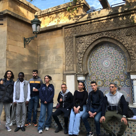 Un cours de patrimoine vivant dans le quartier des Habous à Casablanca