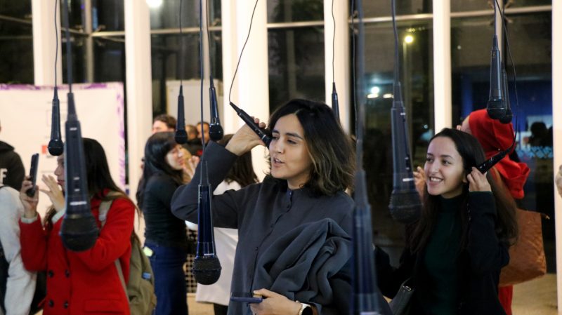 IMG_1966 Quand l’écoute devient image : un étudiant de l’ESJC au vernissage de “Entre nos mains”